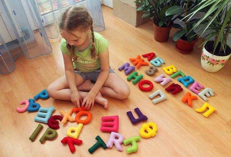 3–4 yaşlı uşağa hərfləri öyrətmək lazımdırmı?